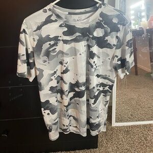 Nike camo t-shirt